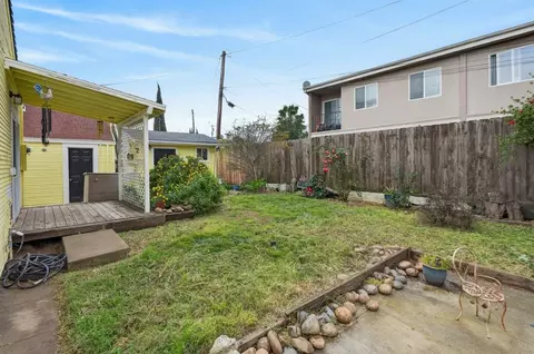 Exterior - 416 Concord St, Lodi, CA 95240 photo 7 of 7