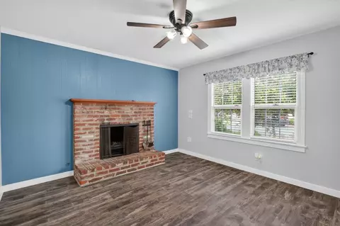 Living - 416 Concord St, Lodi, CA 95240 photo 1 of 2