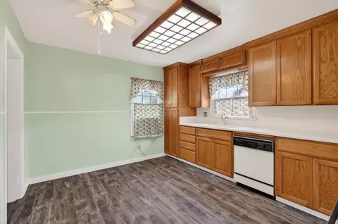 Kitchen - 416 Concord St, Lodi, CA 95240 photo 2 of 3
