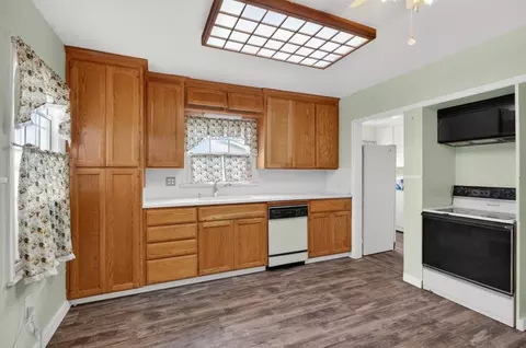 Kitchen - 416 Concord St, Lodi, CA 95240 photo 1 of 3