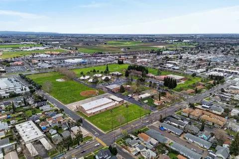 View/Area - 416 Concord St, Lodi, CA 95240 photo 5 of 5