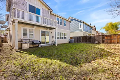 Exterior - 9333 Vintner Cir, Patterson, CA 95363 photo 5 of 6