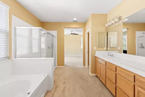 Entry Way - 9333 Vintner Cir, Patterson, CA 95363 photo 6 of 8
