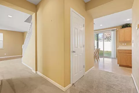 Entry Way - 9333 Vintner Cir, Patterson, CA 95363 photo 1 of 8
