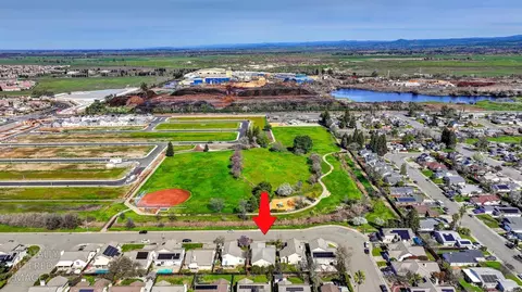1725 Schellbach Dr, Lincoln, CA 95648 photo 2
