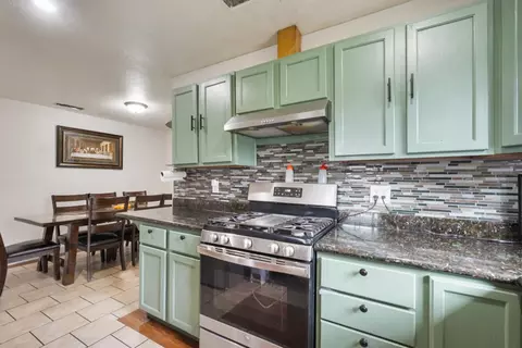 Kitchen - 1518 Plumas Ave, Modesto, CA 95358 photo 2 of 2