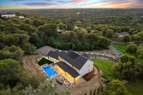 View/Area - 3225 Rustic Woods Ct, Loomis, CA 95650 photo 2 of 4