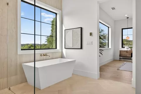 Bath - 3225 Rustic Woods Ct, Loomis, CA 95650 photo 6 of 17