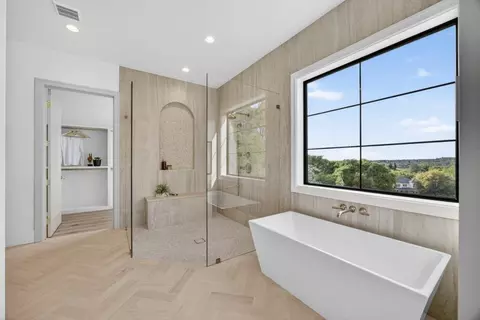 Bath - 3225 Rustic Woods Ct, Loomis, CA 95650 photo 3 of 17