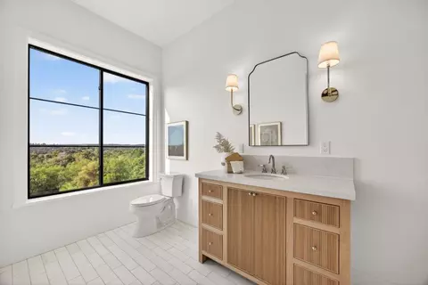 Bath - 3225 Rustic Woods Ct, Loomis, CA 95650 photo 9 of 17