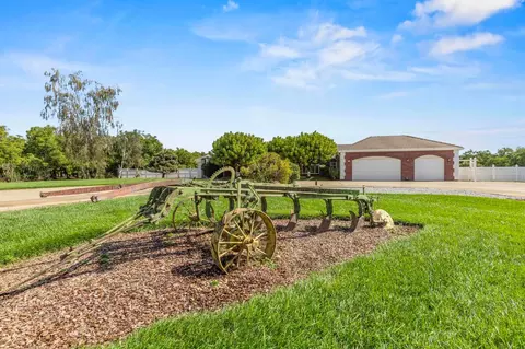 Exterior - 10963 Metteer, Live Oak, CA 95953 photo 10 of 11
