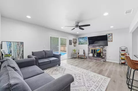 Living - 819 Brandywine St, Manteca, CA 95336 photo 1 of 1