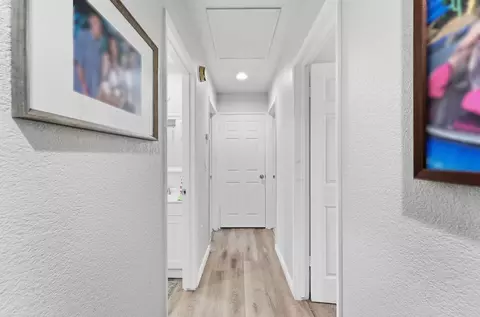 Entry Way - 819 Brandywine St, Manteca, CA 95336 photo 3 of 4