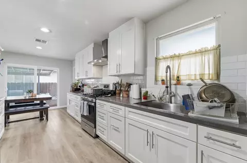 Kitchen - 819 Brandywine St, Manteca, CA 95336 photo 1 of 2