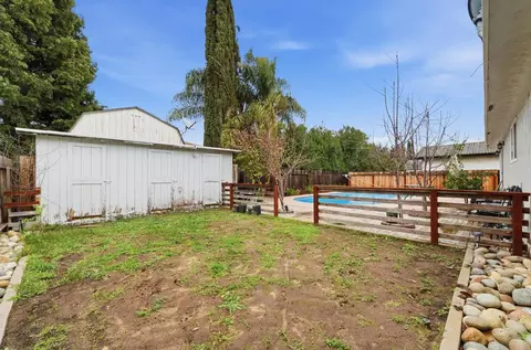 Exterior - 819 Brandywine St, Manteca, CA 95336 photo 12 of 15