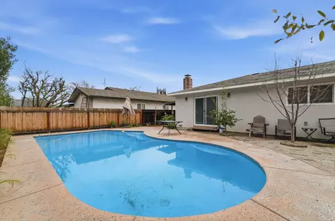 Exterior - 819 Brandywine St, Manteca, CA 95336 photo 8 of 15