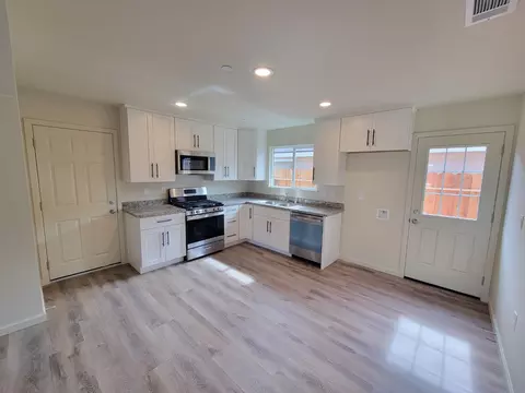 Kitchen - 471 E Alameda St, Manteca, CA 95336 photo 1 of 1