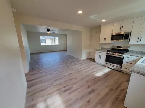 Living - 471 E Alameda St, Manteca, CA 95336 photo 3 of 3