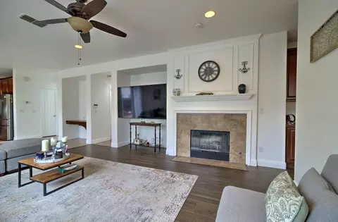 Living - 523 Danbury Pl, Lathrop, CA 95330 photo 2 of 5