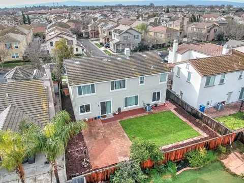 View/Area - 523 Danbury Pl, Lathrop, CA 95330 photo 3 of 5