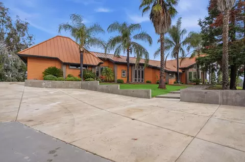 9313 N Hills Ct, Oakdale, CA 95361