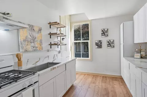 Kitchen - 411 Colfax Ave, Grass Valley, CA 95945 photo 2 of 3