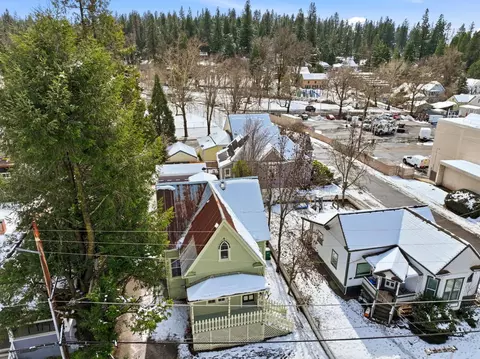 View/Area - 411 Colfax Ave, Grass Valley, CA 95945 photo 3 of 6