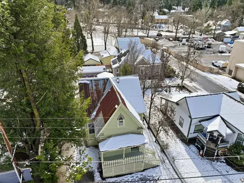 View/Area - 411 Colfax Ave, Grass Valley, CA 95945 photo 4 of 6