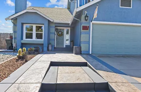 Exterior - 710 Sunflower Dr, Lathrop, CA 95330 photo 4 of 6