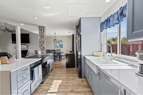 Kitchen - 710 Sunflower Dr, Lathrop, CA 95330 photo 9 of 13