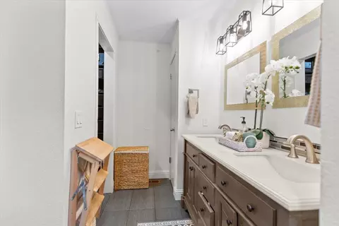 Bath - 710 Sunflower Dr, Lathrop, CA 95330 photo 5 of 5