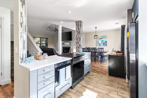 Kitchen - 710 Sunflower Dr, Lathrop, CA 95330 photo 10 of 13