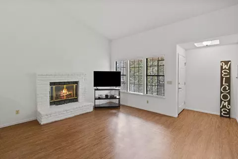 Living - 3900 Park Circle Ln #B, Carmichael, CA 95608 photo 6 of 7
