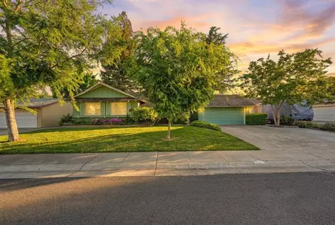 8921 Rosewood Dr, Sacramento, CA 95826