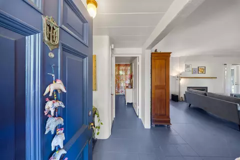 Entry Way - 206 Griswold Ave, Modesto, CA 95350 photo 1 of 1
