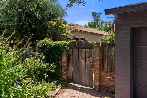 Exterior - 206 Griswold Ave, Modesto, CA 95350 photo 11 of 12