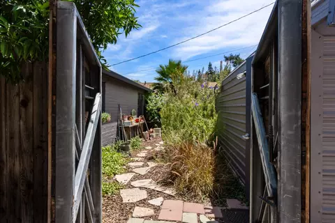 Exterior - 206 Griswold Ave, Modesto, CA 95350 photo 9 of 12