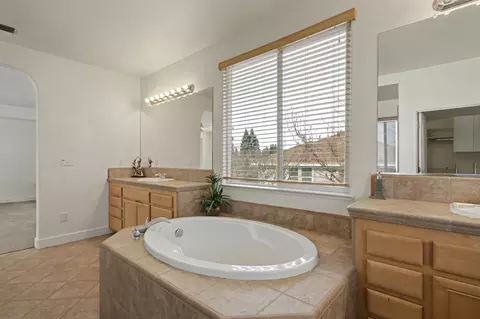 Bath - 1054 Ledgestone Dr, Folsom, CA 95630 photo 3 of 6