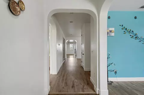 Entry Way - 1054 Ledgestone Dr, Folsom, CA 95630 photo 3 of 10