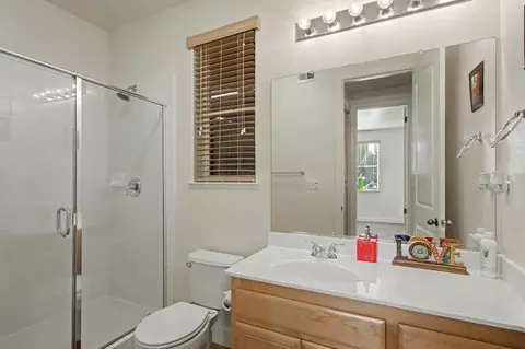 Bath - 1054 Ledgestone Dr, Folsom, CA 95630 photo 4 of 6