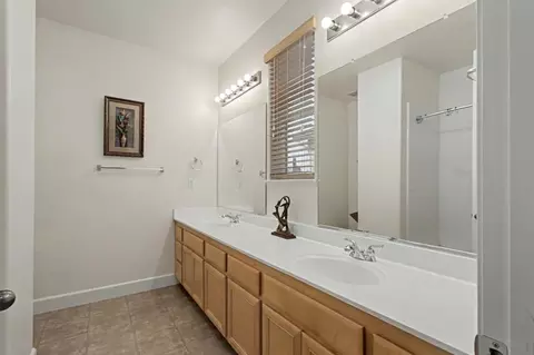 Bath - 1054 Ledgestone Dr, Folsom, CA 95630 photo 5 of 6