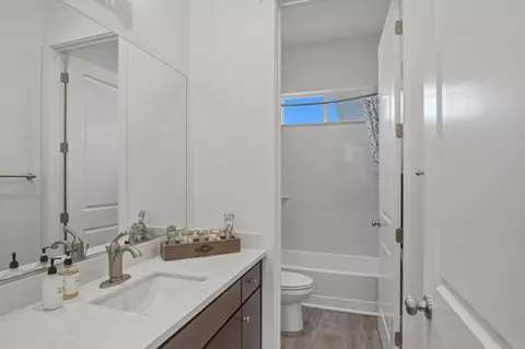 Bath - 2787 Millstream Ln, Turlock, CA 95382 photo 1 of 3