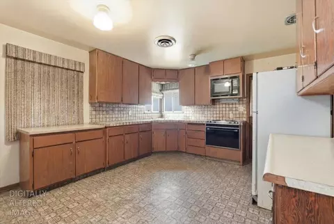 Kitchen - 1833 Richard Way, Ceres, CA 95307 photo 1 of 2