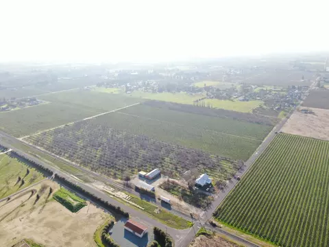 5954 E Hogan, Lodi, CA 95240 photo 3
