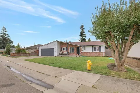 Exterior - 738 Costa Dr, Lodi, CA 95240 photo 2 of 8