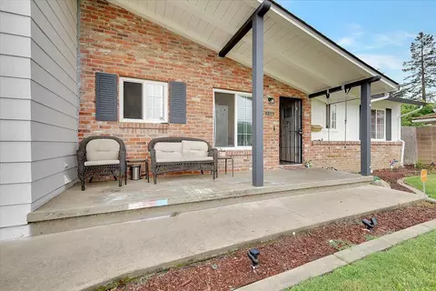 Exterior - 738 Costa Dr, Lodi, CA 95240 photo 1 of 8