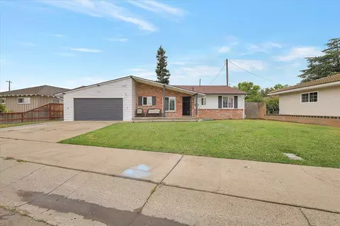 738 Costa Dr, Lodi, CA 95240