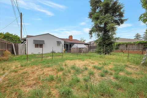 Exterior - 738 Costa Dr, Lodi, CA 95240 photo 7 of 8