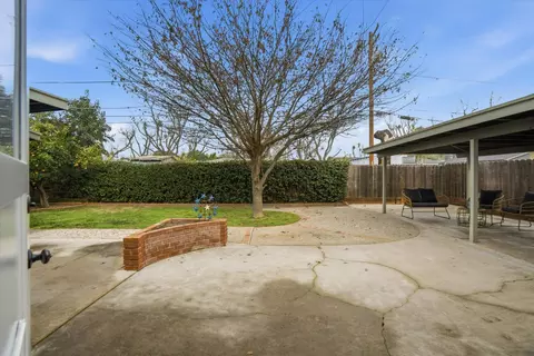 Exterior - 507 Coronado Way, Modesto, CA 95350 photo 6 of 9