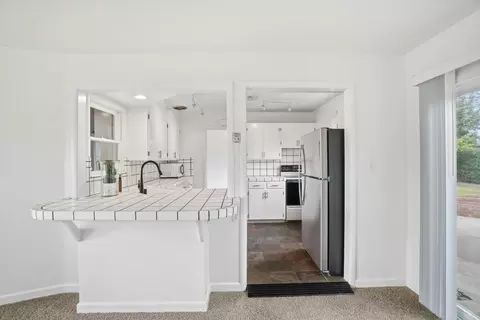 Kitchen - 507 Coronado Way, Modesto, CA 95350 photo 4 of 4